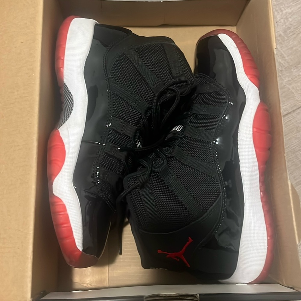 Retro 2012 release Jordan 11 Breds